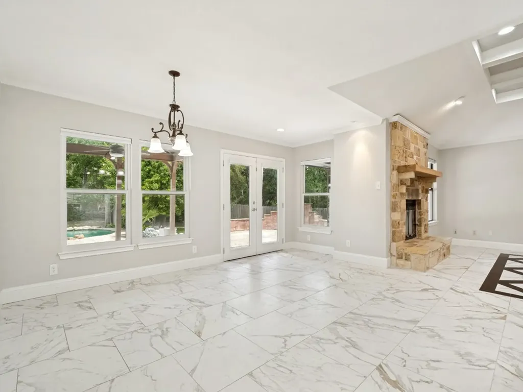 241 Southview Drive Hudson Oaks TX 76087
