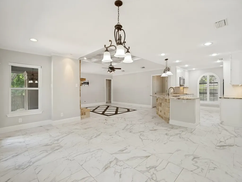 241 Southview Drive Hudson Oaks TX 76087