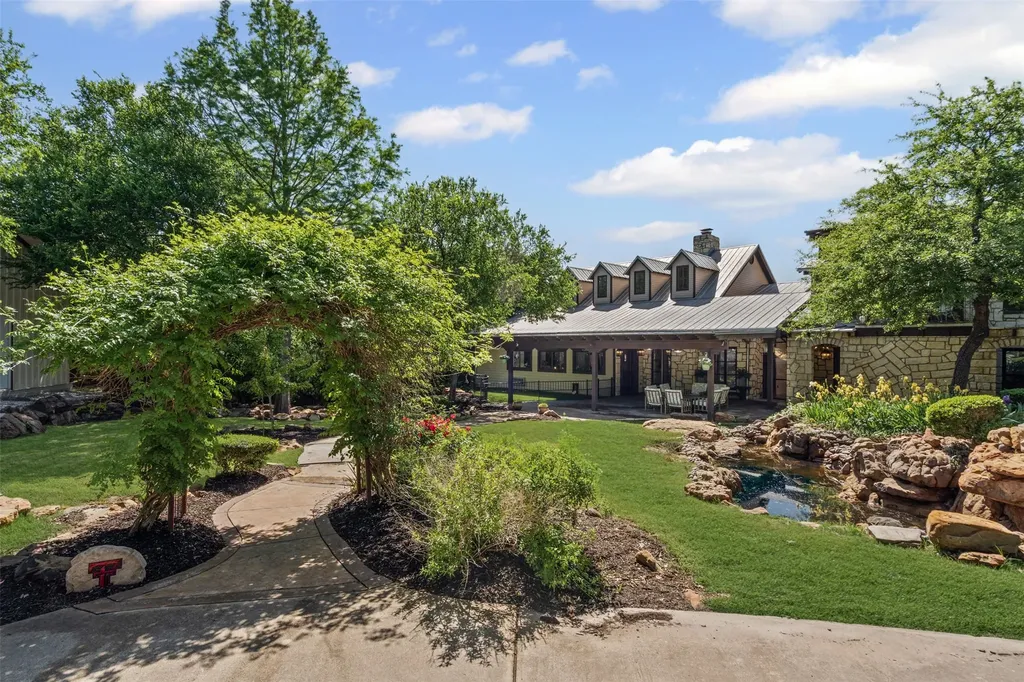 108 Dustin Circle Hudson Oaks TX 76087