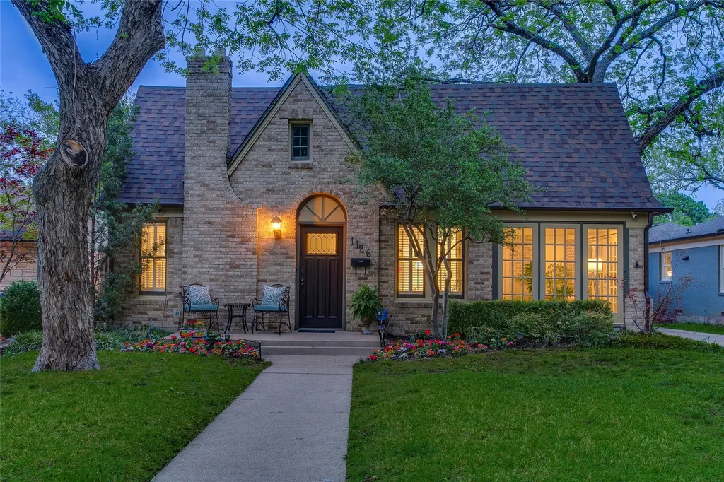 Dallas TX, 1126 N Windomere Avenue