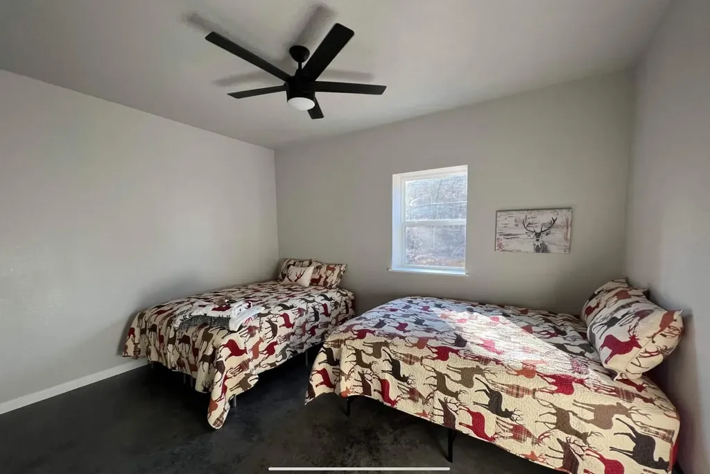 2409 County Road 2303 Lone Star TX 75668