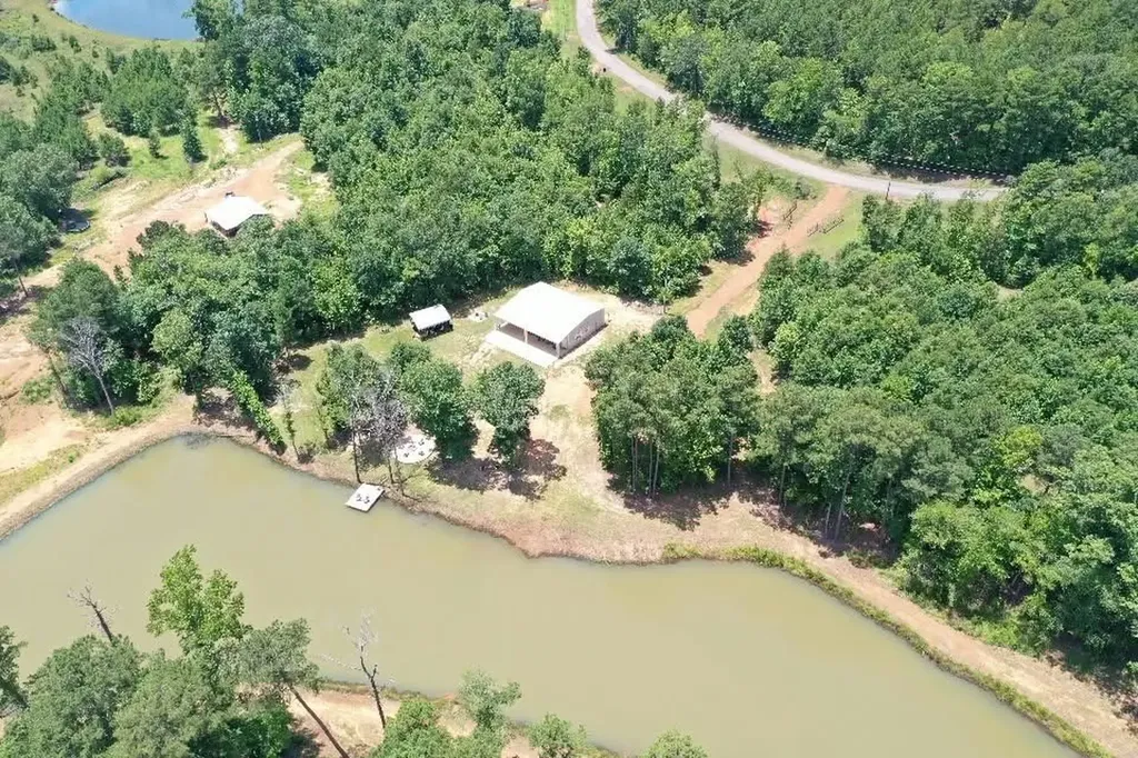 2409 County Road 2303 Lone Star TX 75668