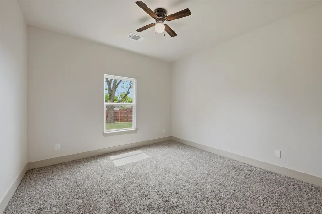1019 Holiday Drive Sherman TX 75090