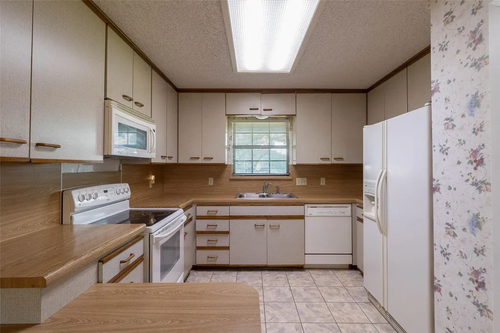 3065 Summit Drive Belton TX 76513