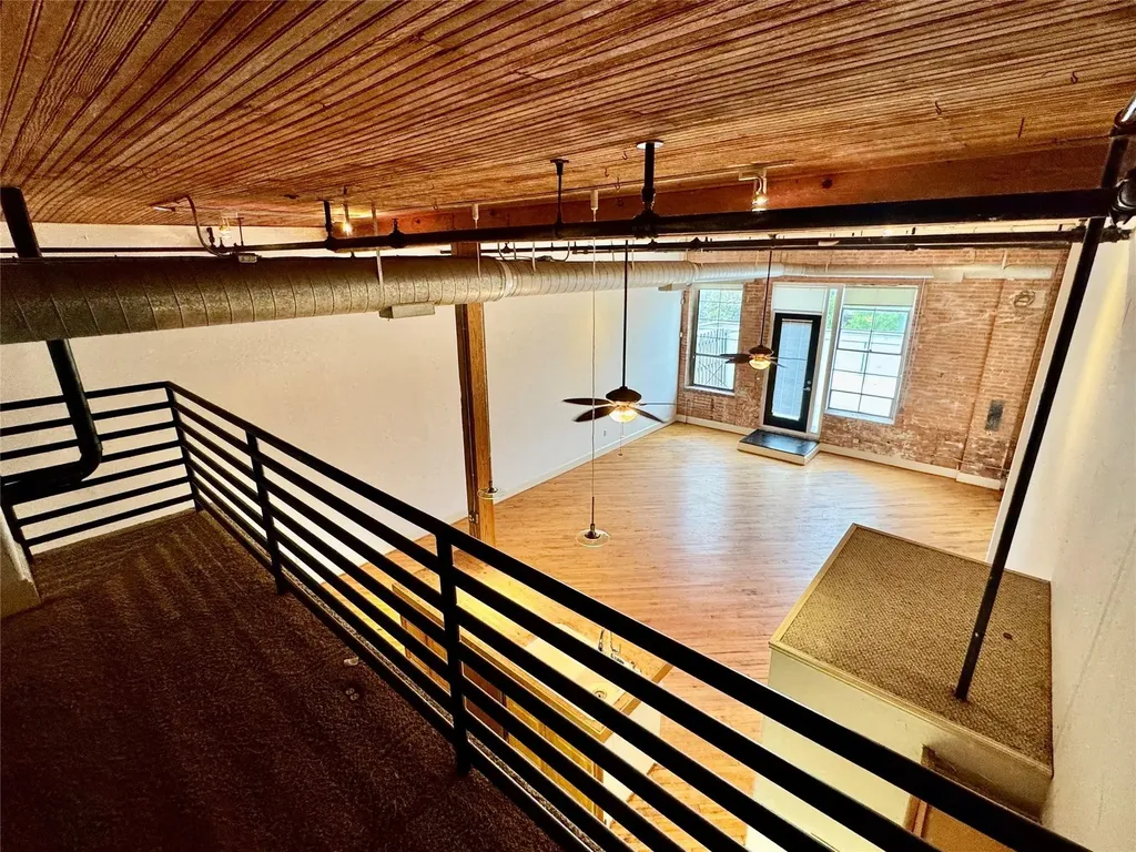 3026 Commerce Street Dallas TX 75226