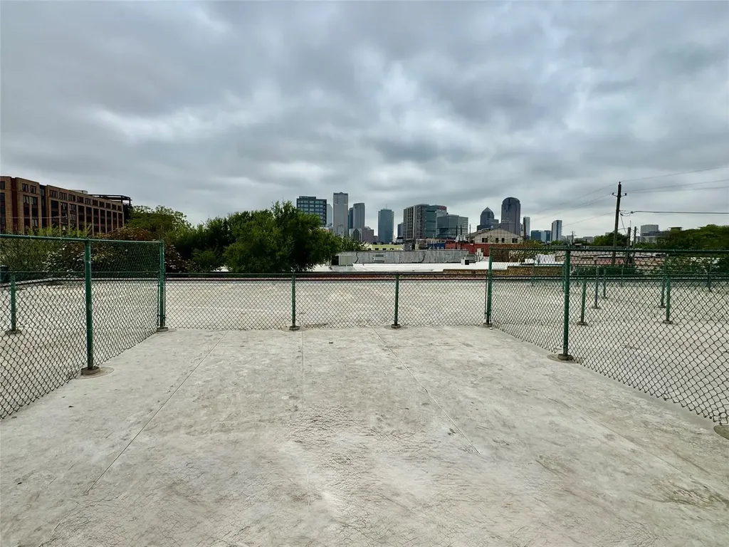 3026 Commerce Street Dallas TX 75226