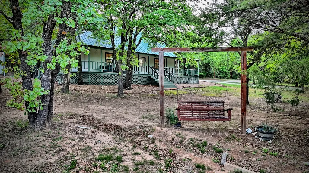 186 County Road 429 Muenster TX 76252