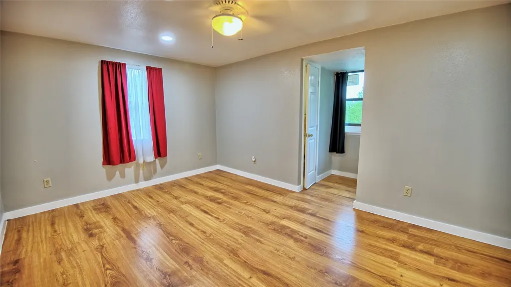 186 County Road 429 Muenster TX 76252
