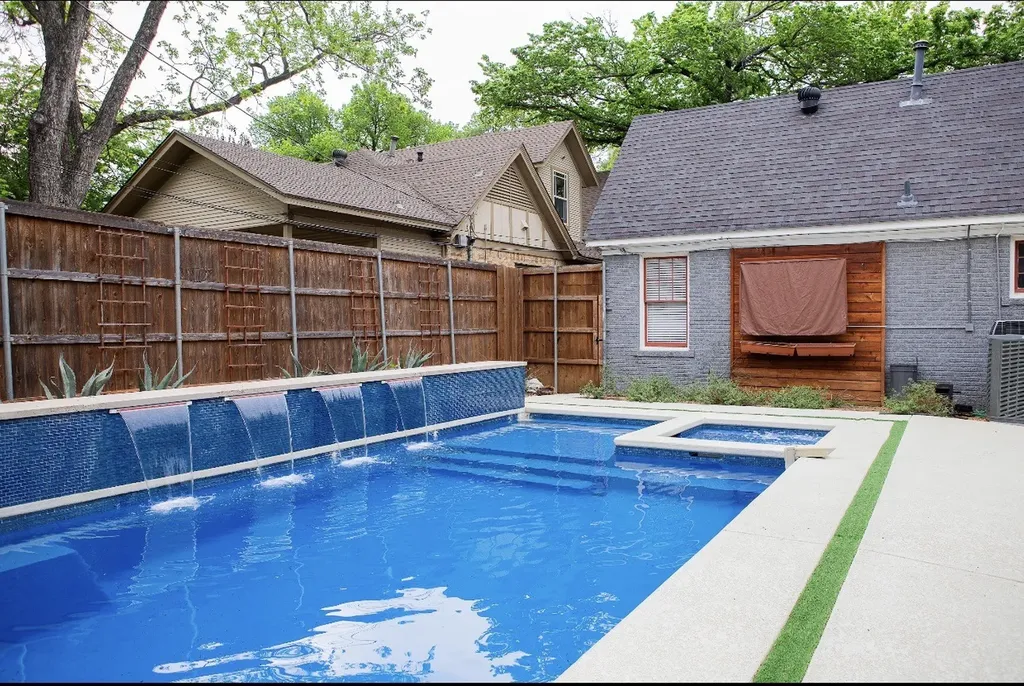 2022 Glenco Terrace Fort Worth TX 76110