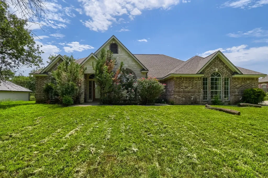 152 Howard Newby Lane Springtown TX 76082