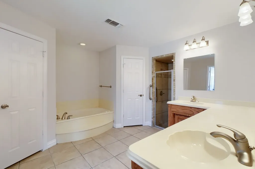 152 Howard Newby Lane Springtown TX 76082