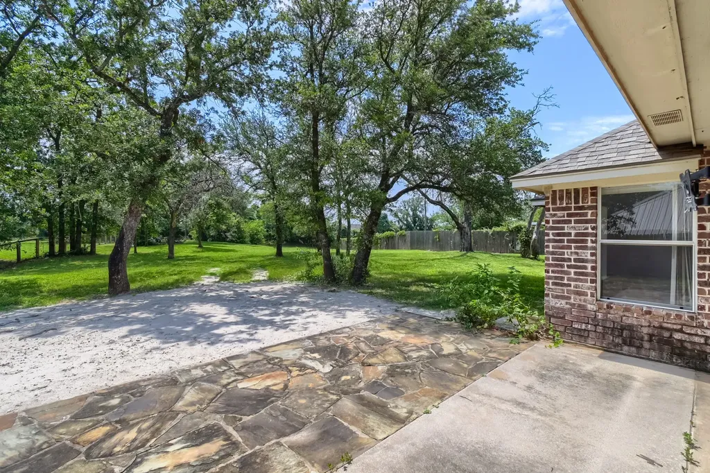 152 Howard Newby Lane Springtown TX 76082