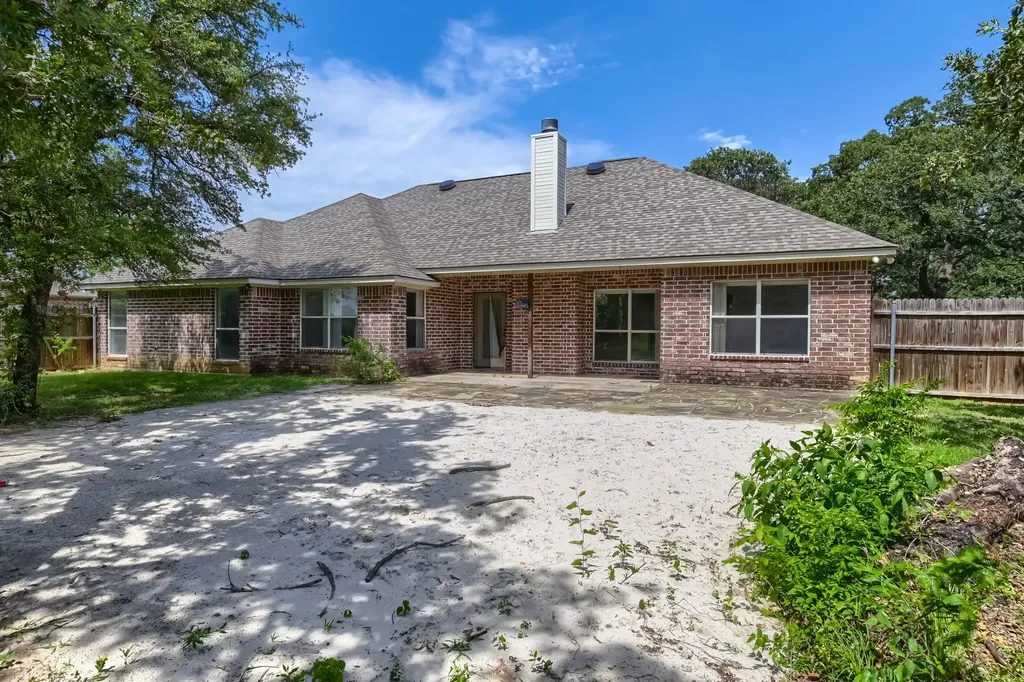 152 Howard Newby Lane Springtown TX 76082