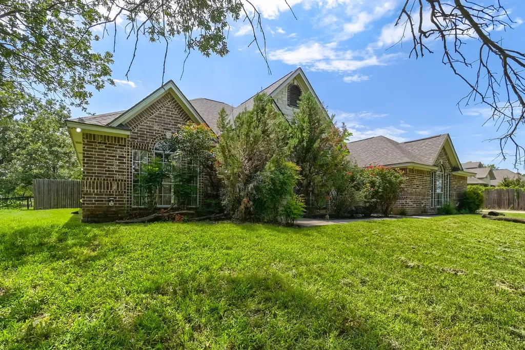 152 Howard Newby Lane Springtown TX 76082