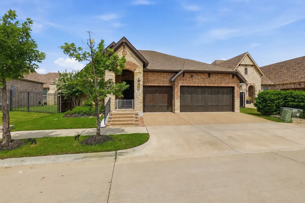 1203 White Squall Trail Arlington TX 76005