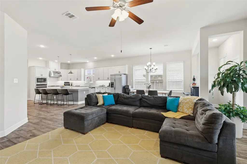 1203 White Squall Trail Arlington TX 76005
