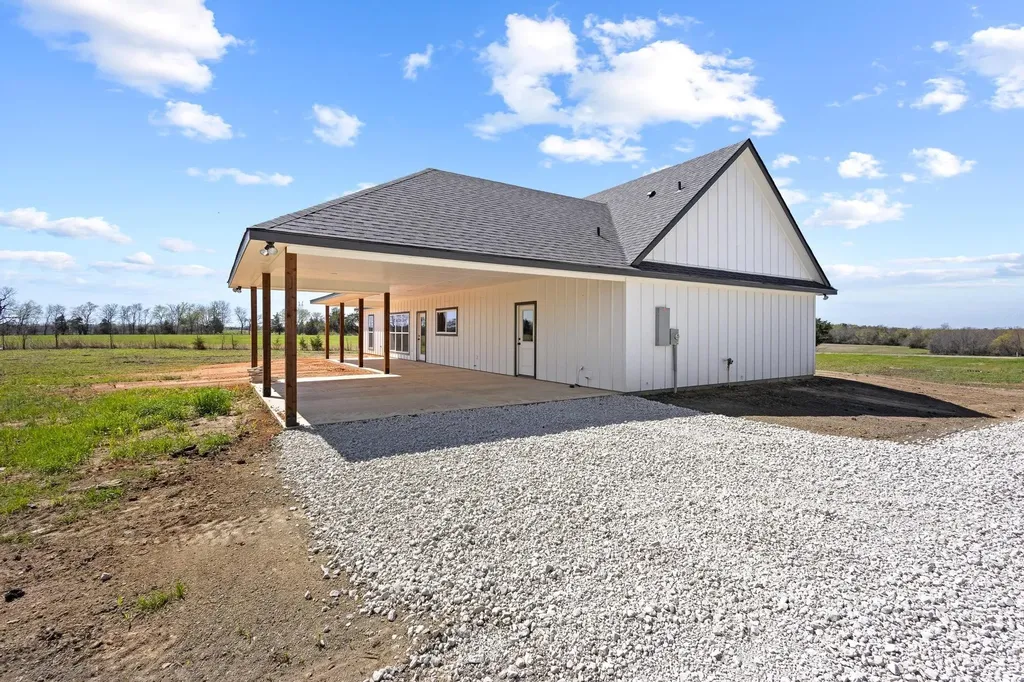 14457 E Fm 1396 Windom TX 75492
