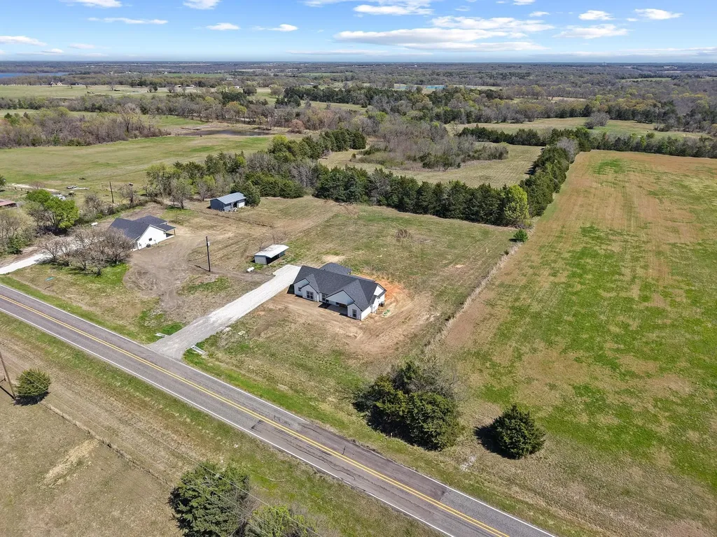 14457 E Fm 1396 Windom TX 75492