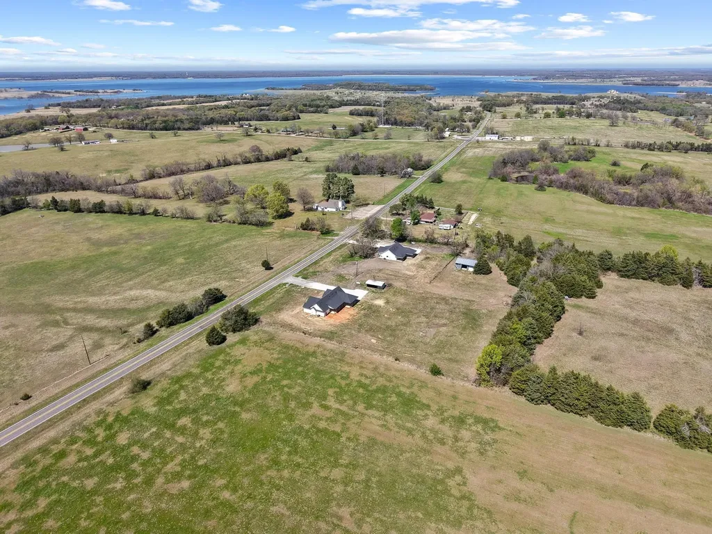 14457 E Fm 1396 Windom TX 75492