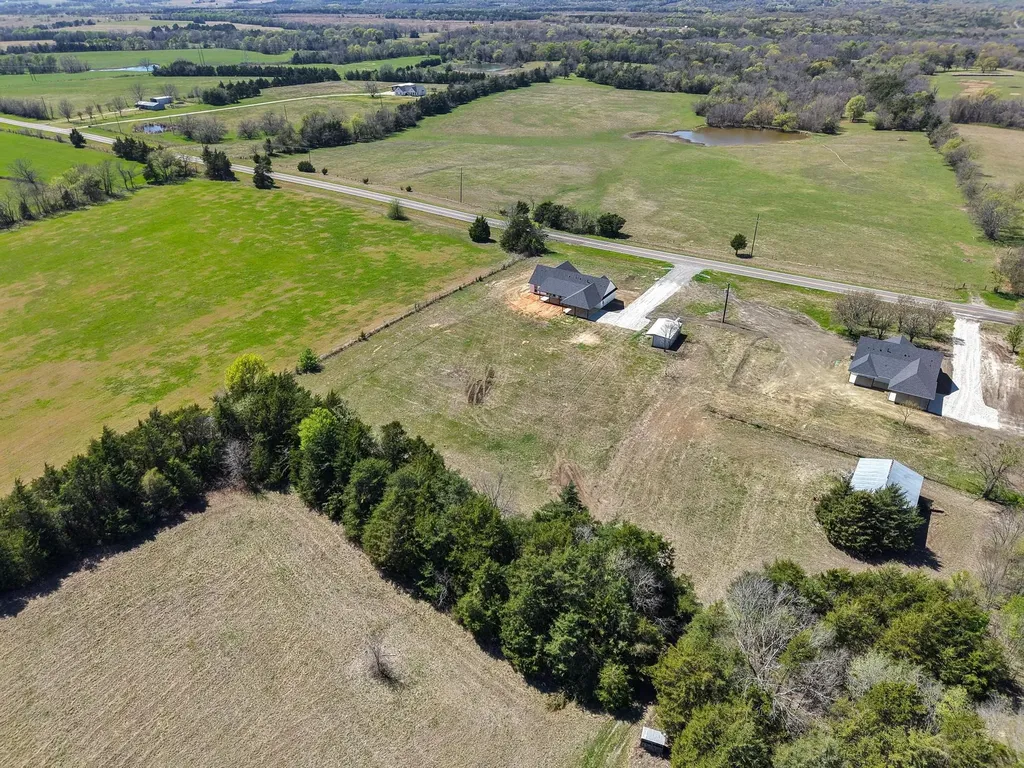 14457 E Fm 1396 Windom TX 75492
