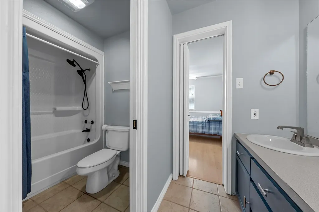 12851 Reeds Lake Road Rogers TX 76569