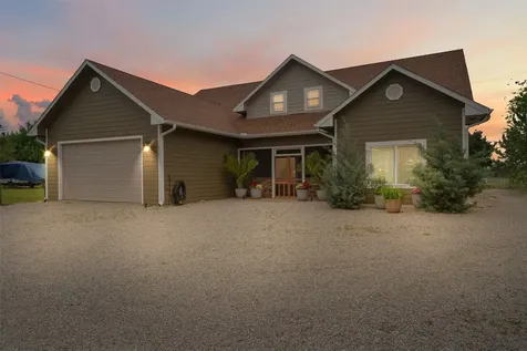 1414 Rs County Road 1605 Point TX 75472