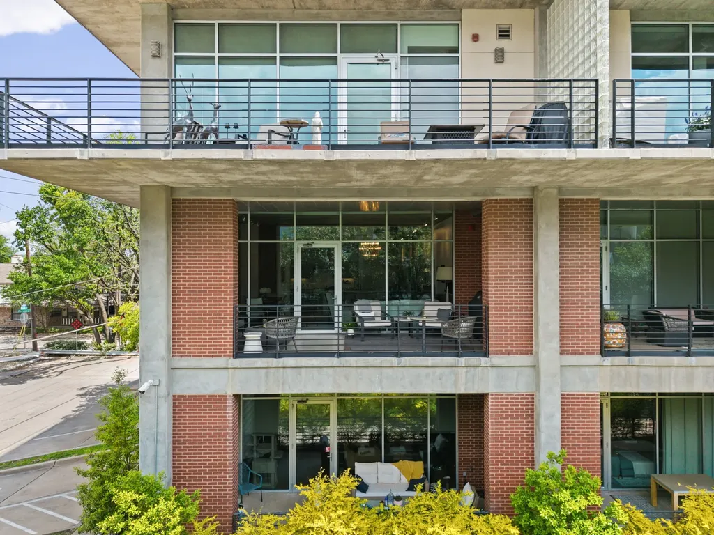 3030 Bryan Street Dallas TX 75204