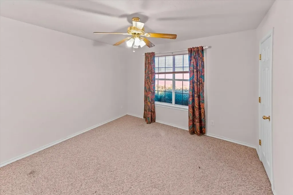 9964 State Highway 171 Covington TX 76636