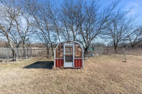 9964 State Highway 171 Covington TX 76636