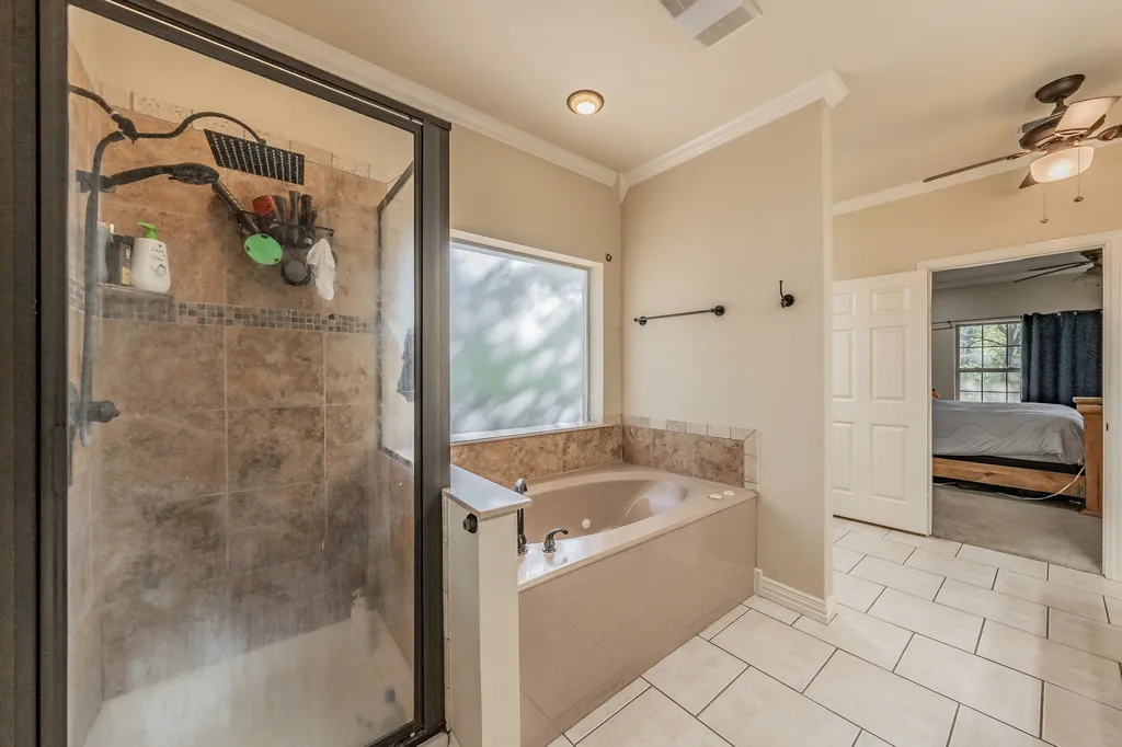 2865 J E Woody Road Springtown TX 76082