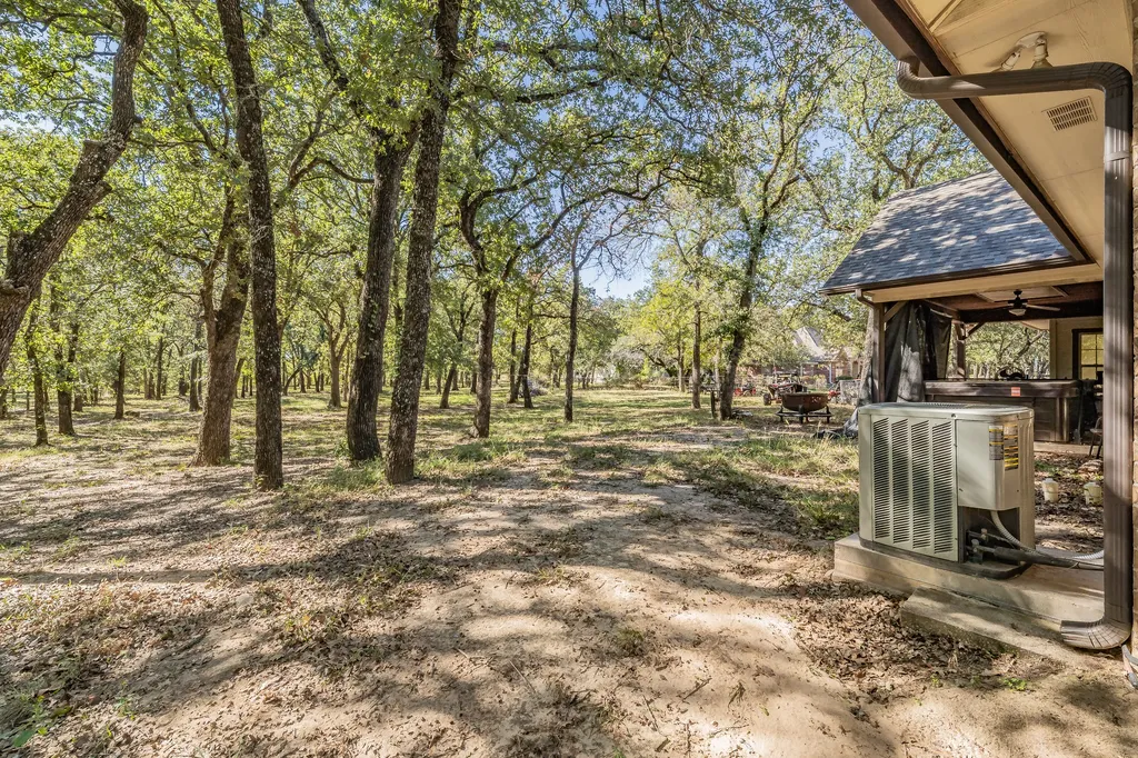 2865 J E Woody Road Springtown TX 76082