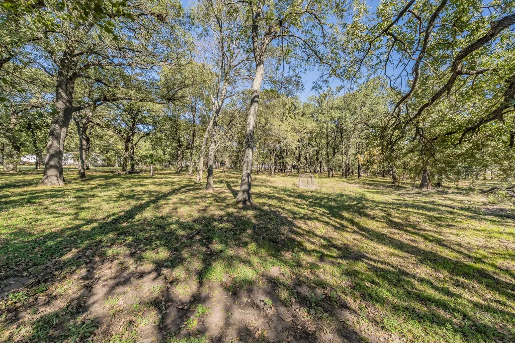 2865 J E Woody Road Springtown TX 76082