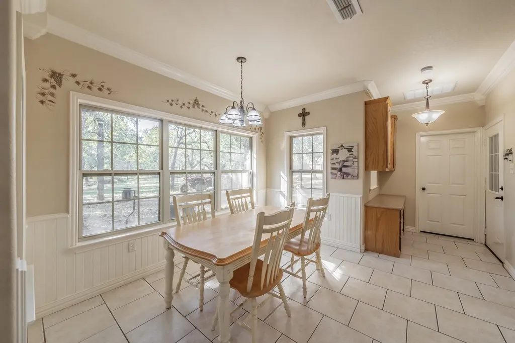 2865 J E Woody Road Springtown TX 76082