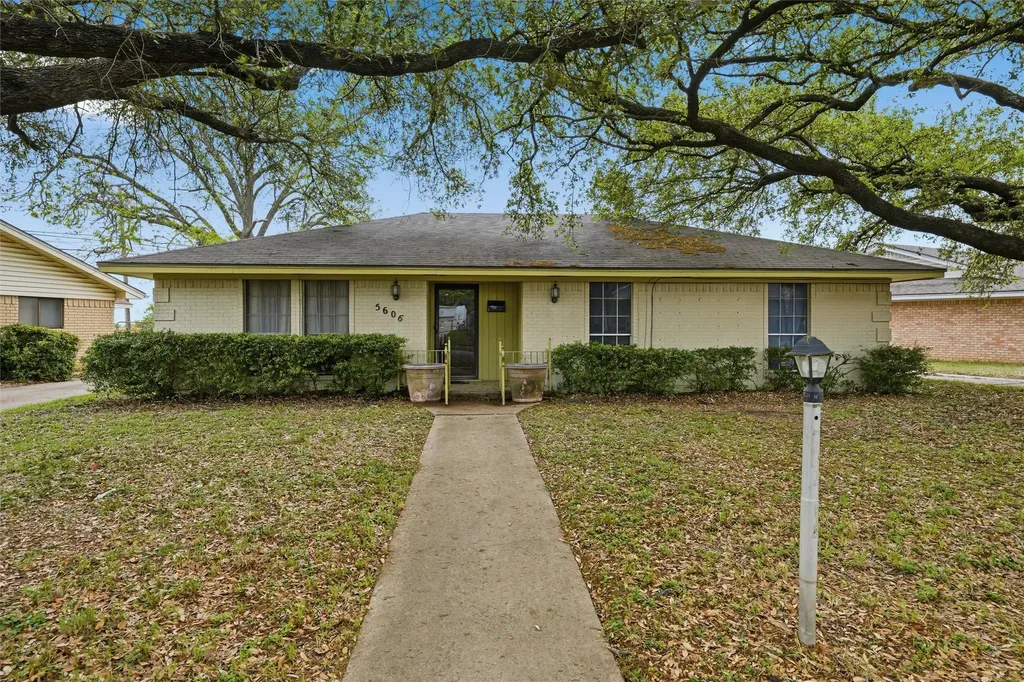 5606 Hawthorne Drive Waco TX 76710