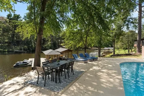 2002 W Lake Drive Gladewater TX 75647