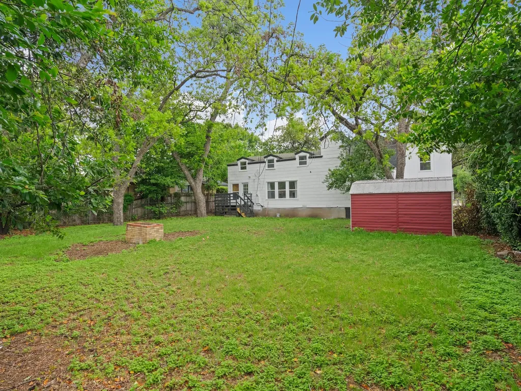 3020 Yucca Avenue Fort Worth TX 76111