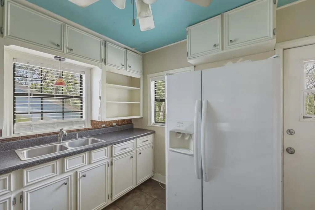 713 Highland Drive Palestine TX 75801