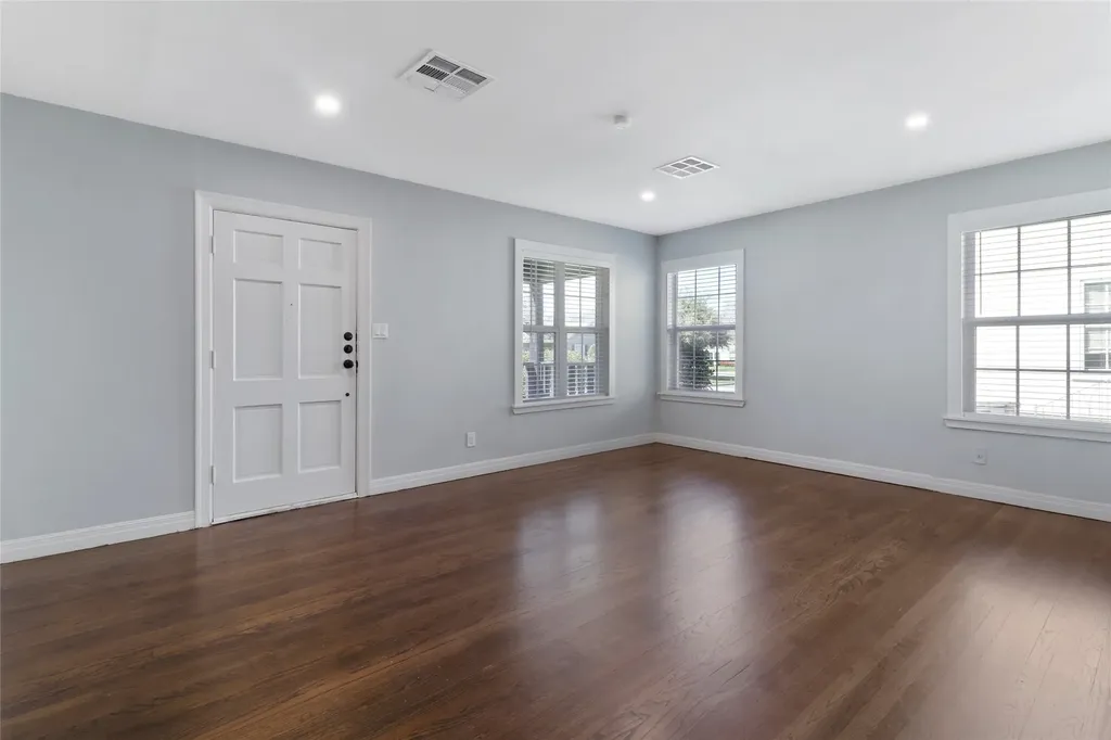 3557 Winston Road Fort Worth TX 76109