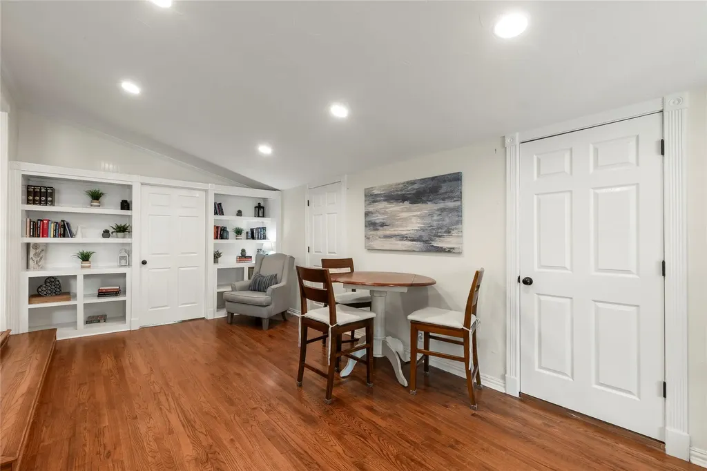 198 Lake Drive Enchanted Oaks TX 75156