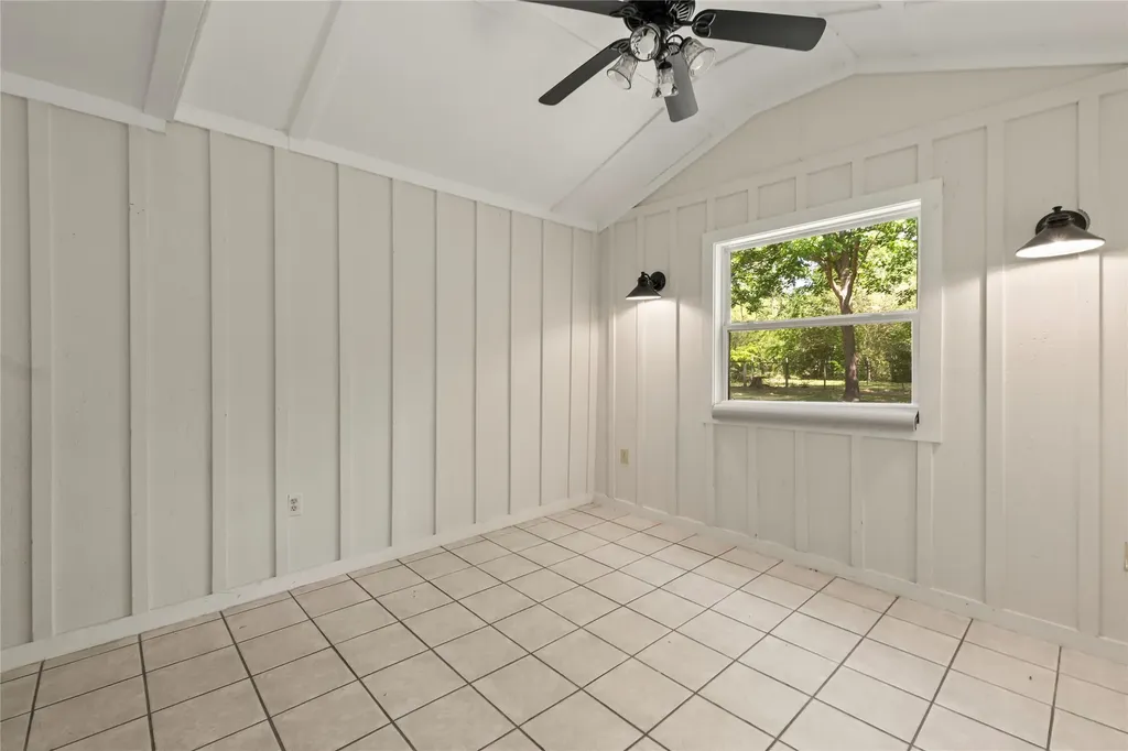 198 Lake Drive Enchanted Oaks TX 75156