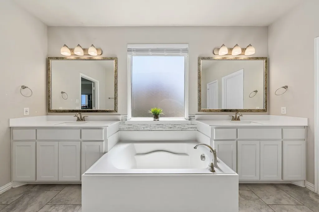 12700 Cold Spring Lane Ponder TX 76259