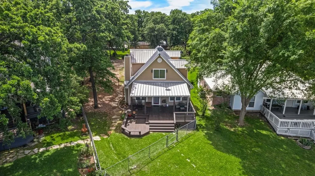 1016 Shoreline Drive West Tawakoni TX 75474