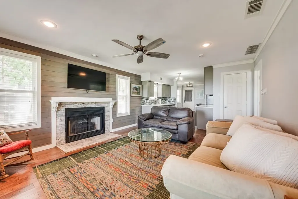 1016 Shoreline Drive West Tawakoni TX 75474