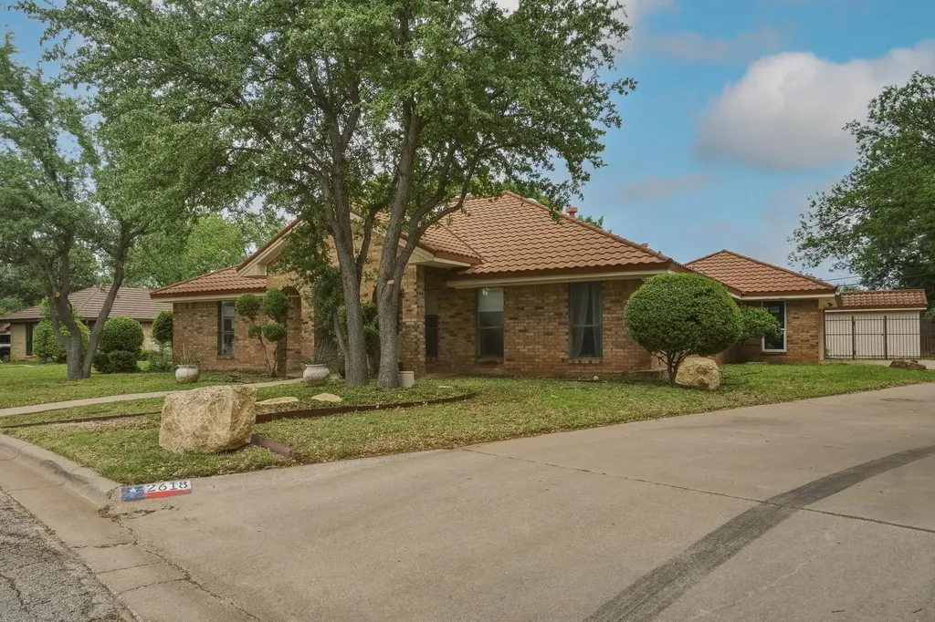 2618 Woodlake Drive Abilene TX 79606