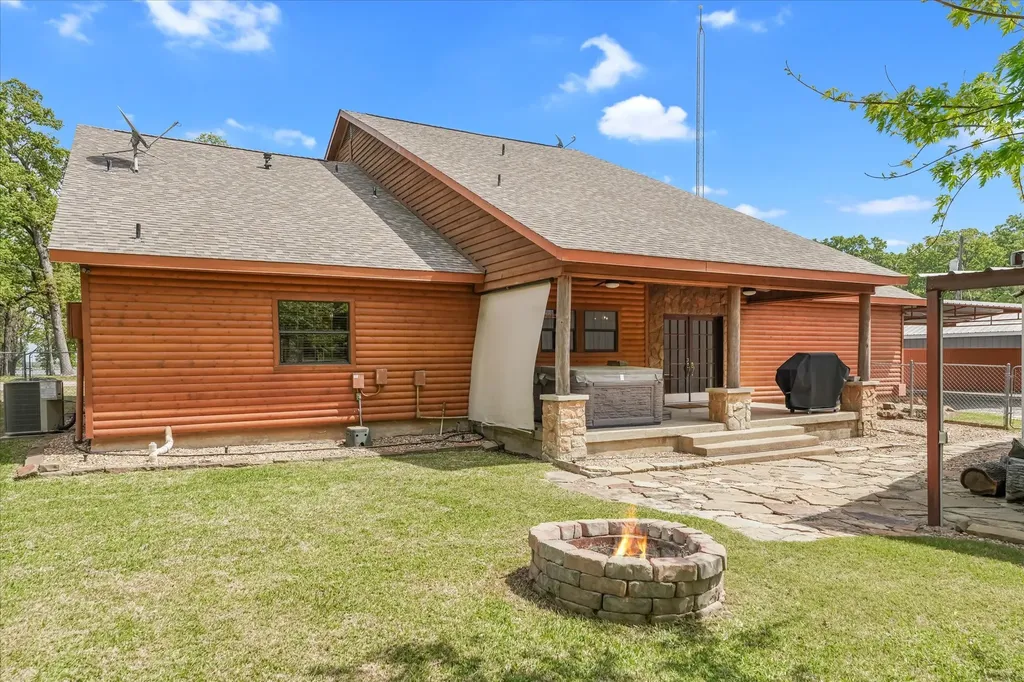 7272 County Road 3516 Quinlan TX 75474