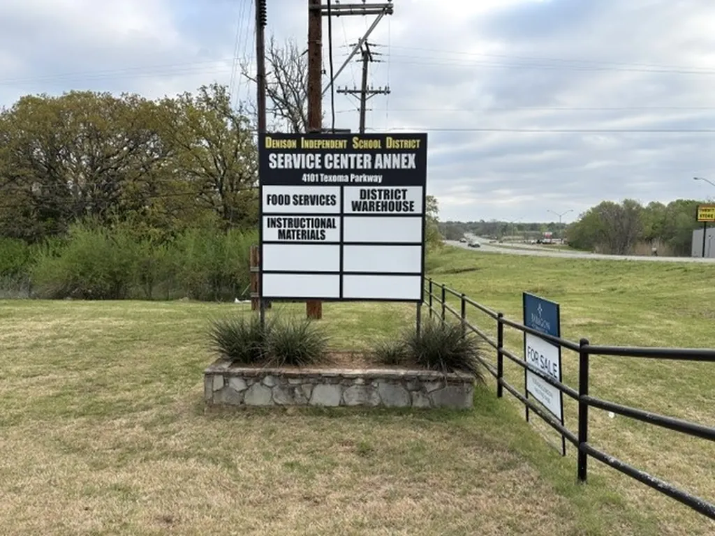 4101 S Texoma Parkway Denison TX 75020