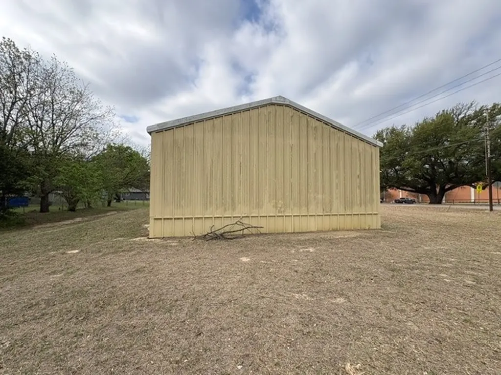 1730 S Mirick Avenue Denison TX 75020