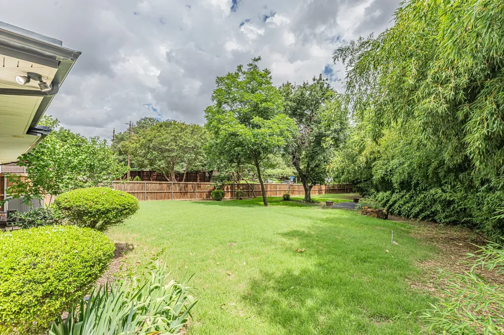 322 Canyon Ridge Drive Richardson TX 75080
