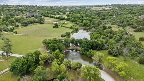 319 Verna Trail N Fort Worth TX 76108