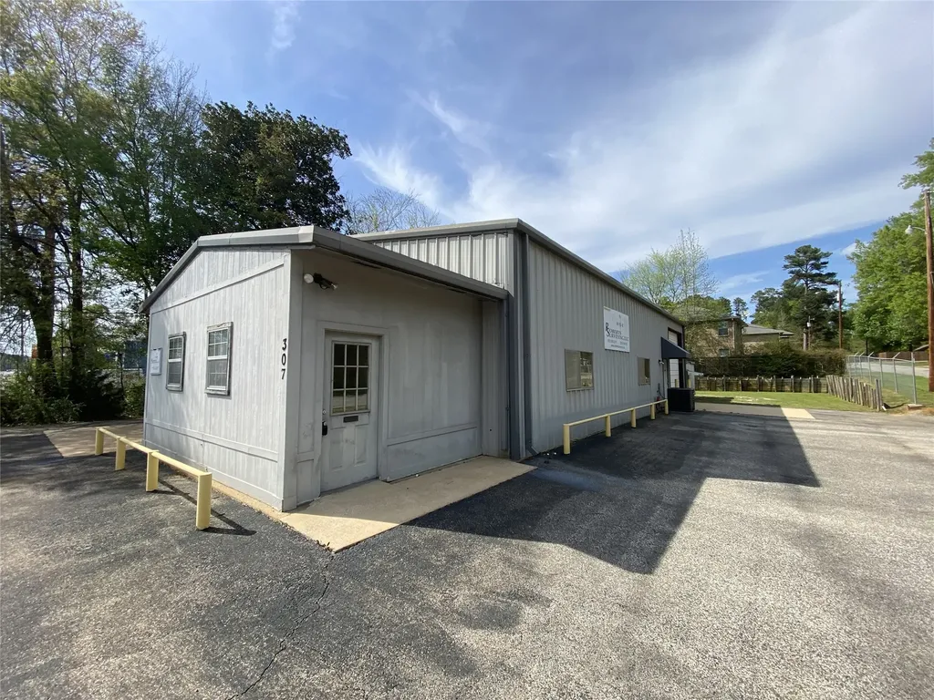 307 E Main Street Hallsville TX 75650